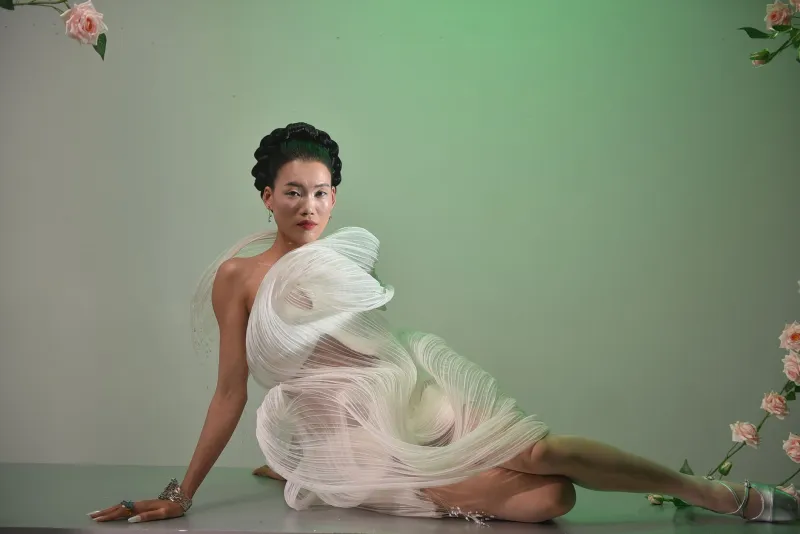 L'art du vide : quand les couturiers parisiens font du silence une matière première